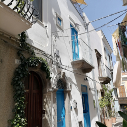 Casa Vacanze la Casa Dell'architetto Con Terrazza Panoramica In Centro Storico E A Due Passi Dal Porto